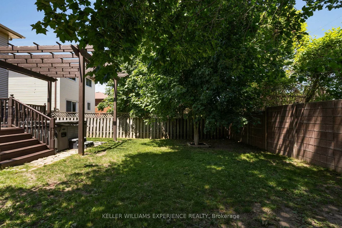 50, Rosenfeld, Grove East, Barrie