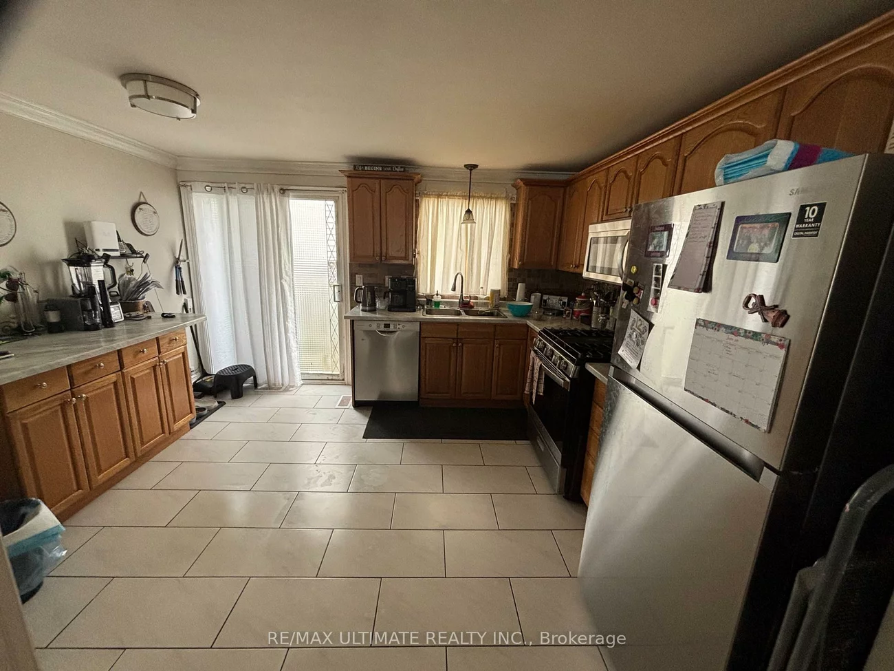 18, Hickling, Grove East, Barrie