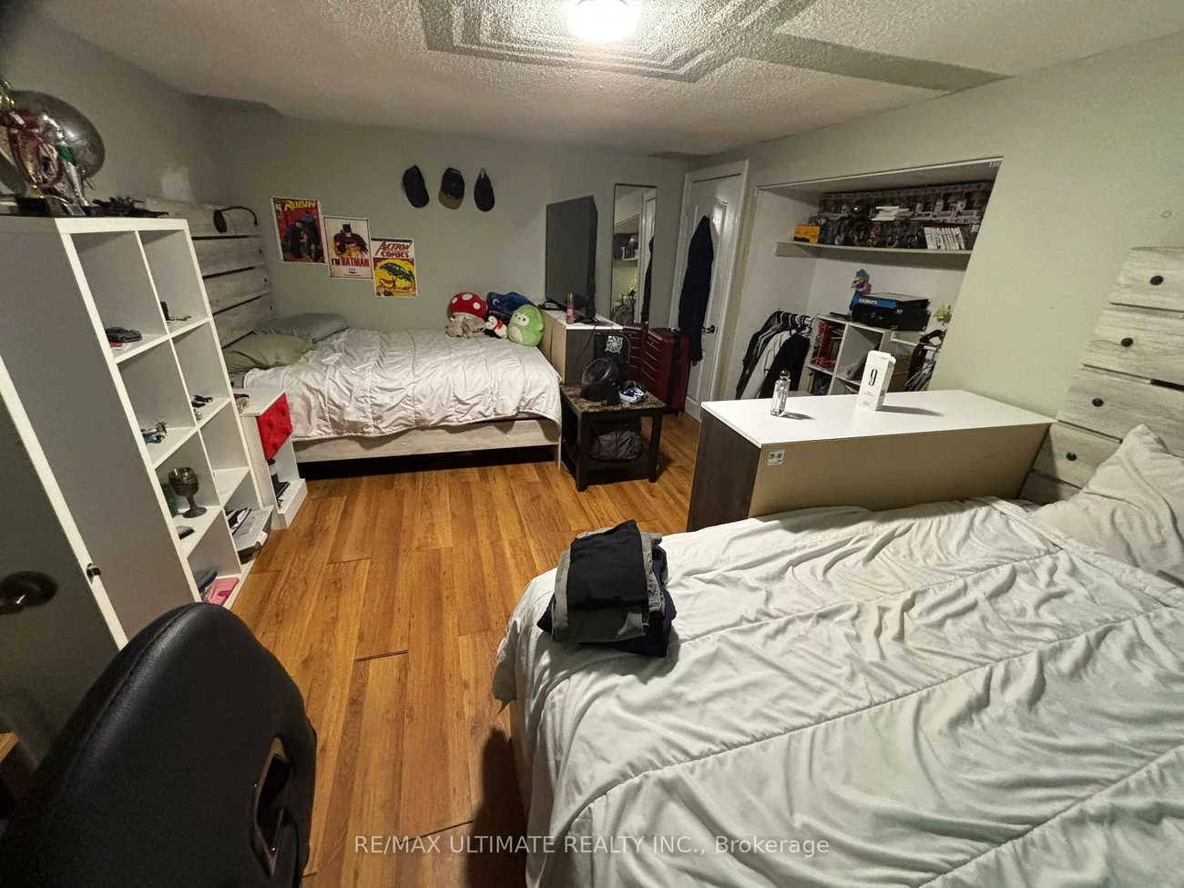 18, Hickling, Grove East, Barrie