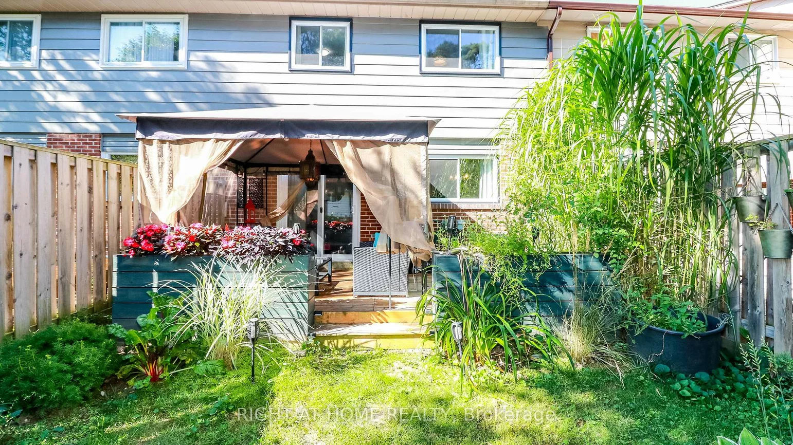 96, Chaucer, Letitia Heights, Barrie