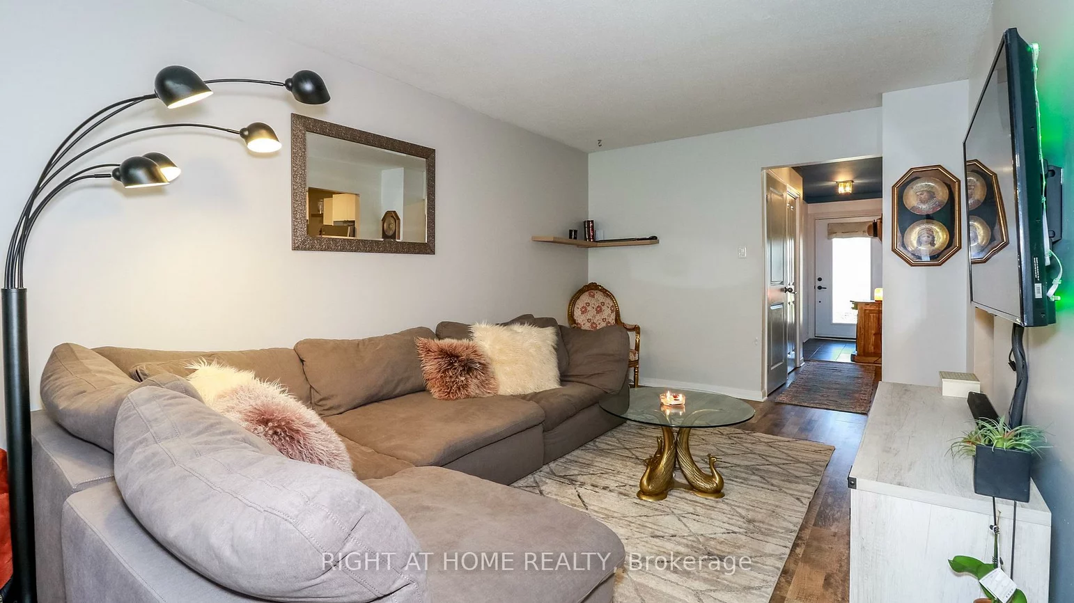 96, Chaucer, Letitia Heights, Barrie