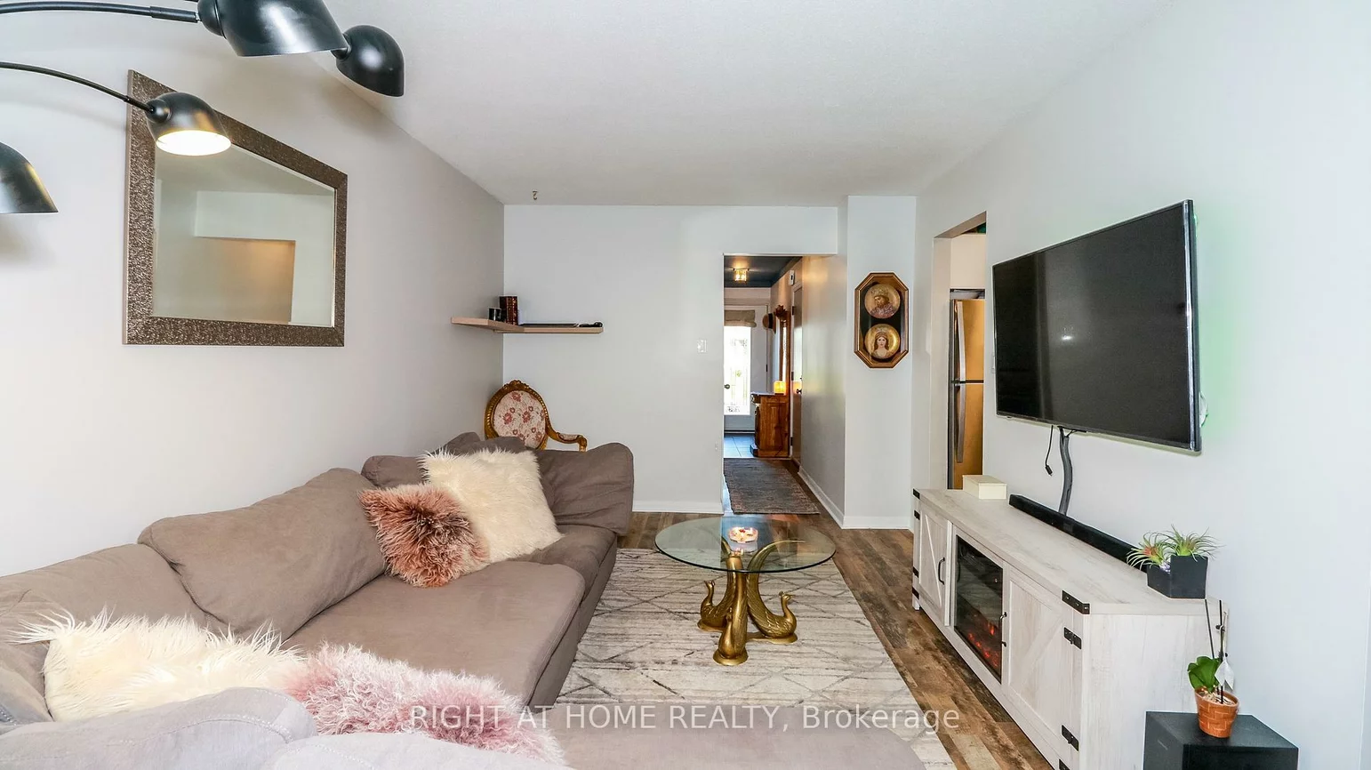 96, Chaucer, Letitia Heights, Barrie