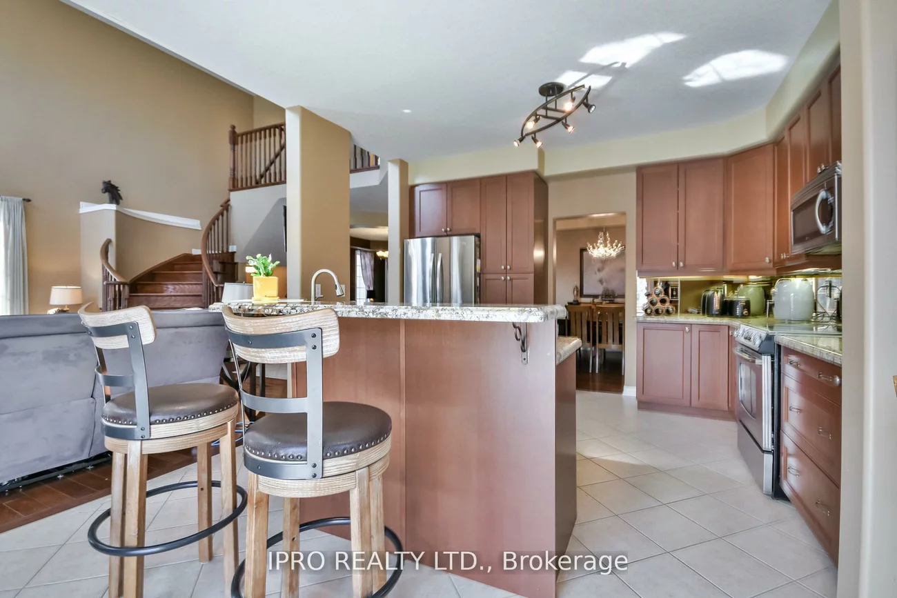 79, Sovereign's, Innis-Shore, Barrie