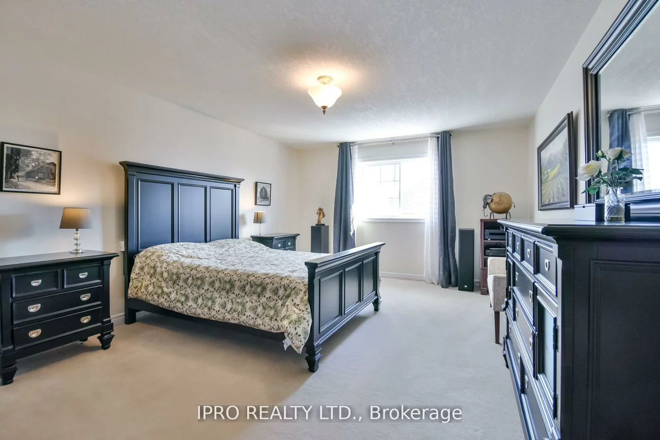 79, Sovereign's, Innis-Shore, Barrie