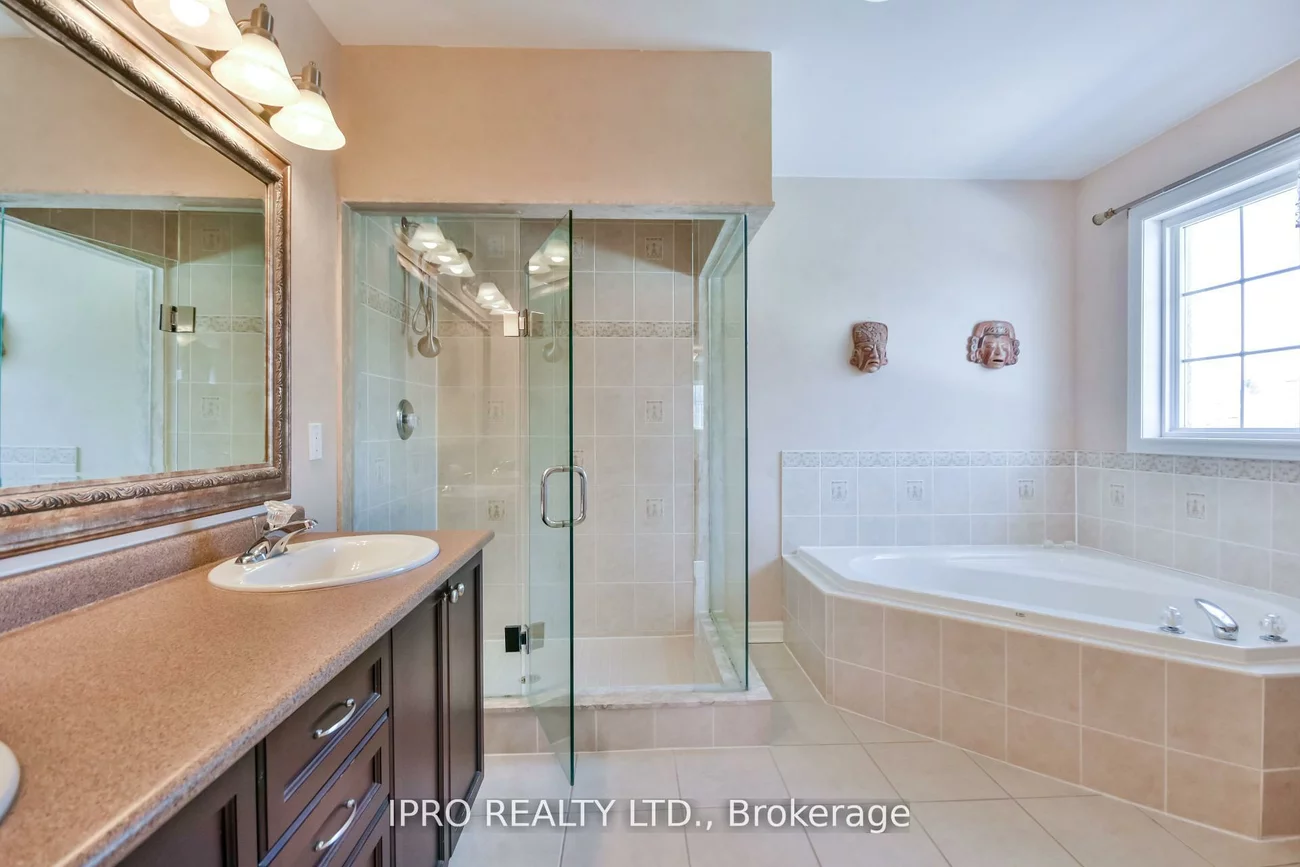 79, Sovereign's, Innis-Shore, Barrie