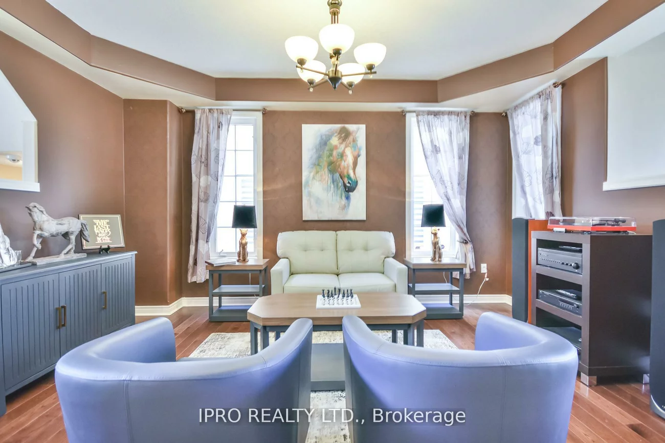 79, Sovereign's, Innis-Shore, Barrie