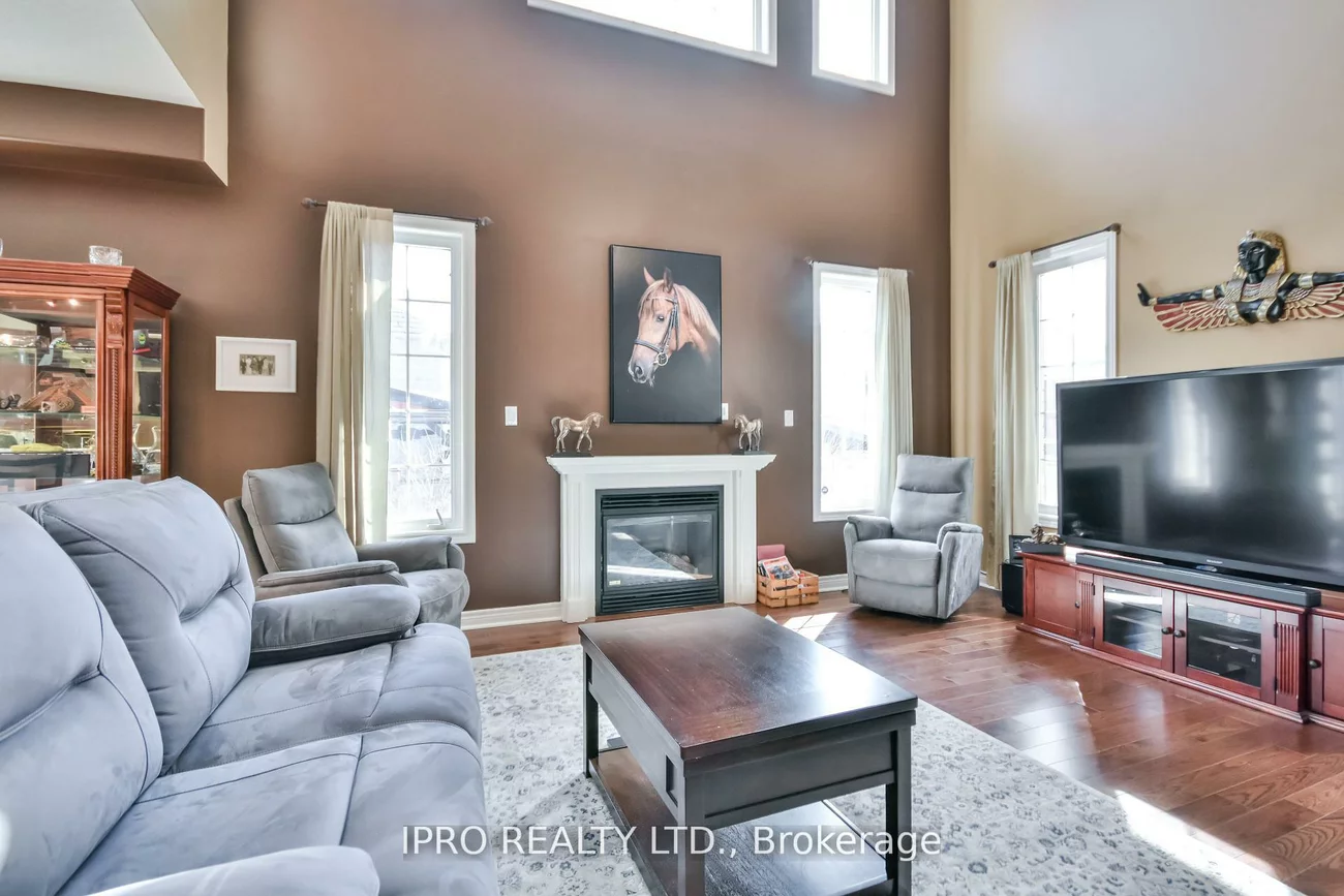 79, Sovereign's, Innis-Shore, Barrie