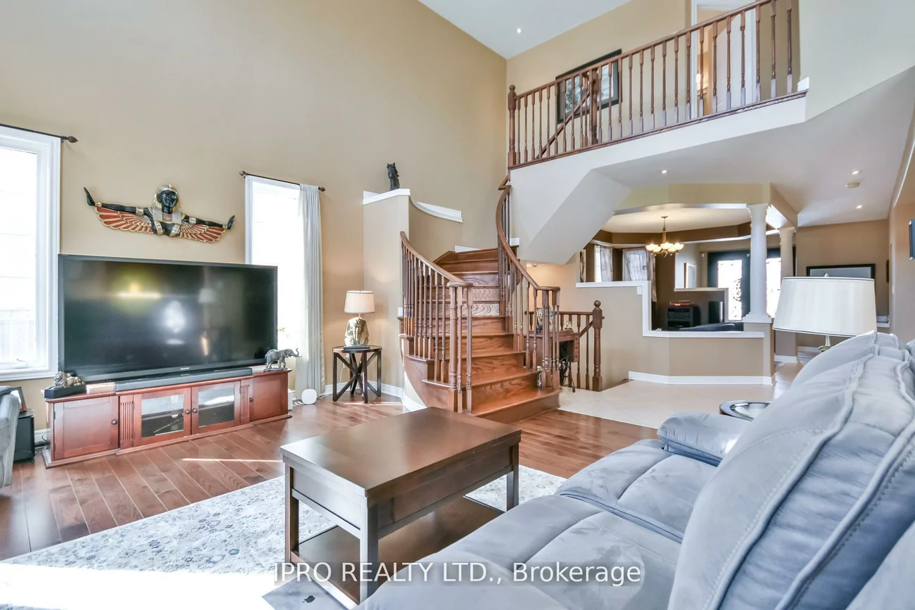 79, Sovereign's, Innis-Shore, Barrie