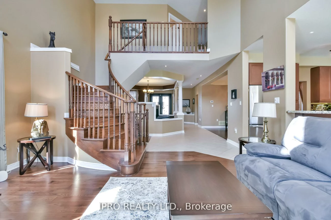 79, Sovereign's, Innis-Shore, Barrie