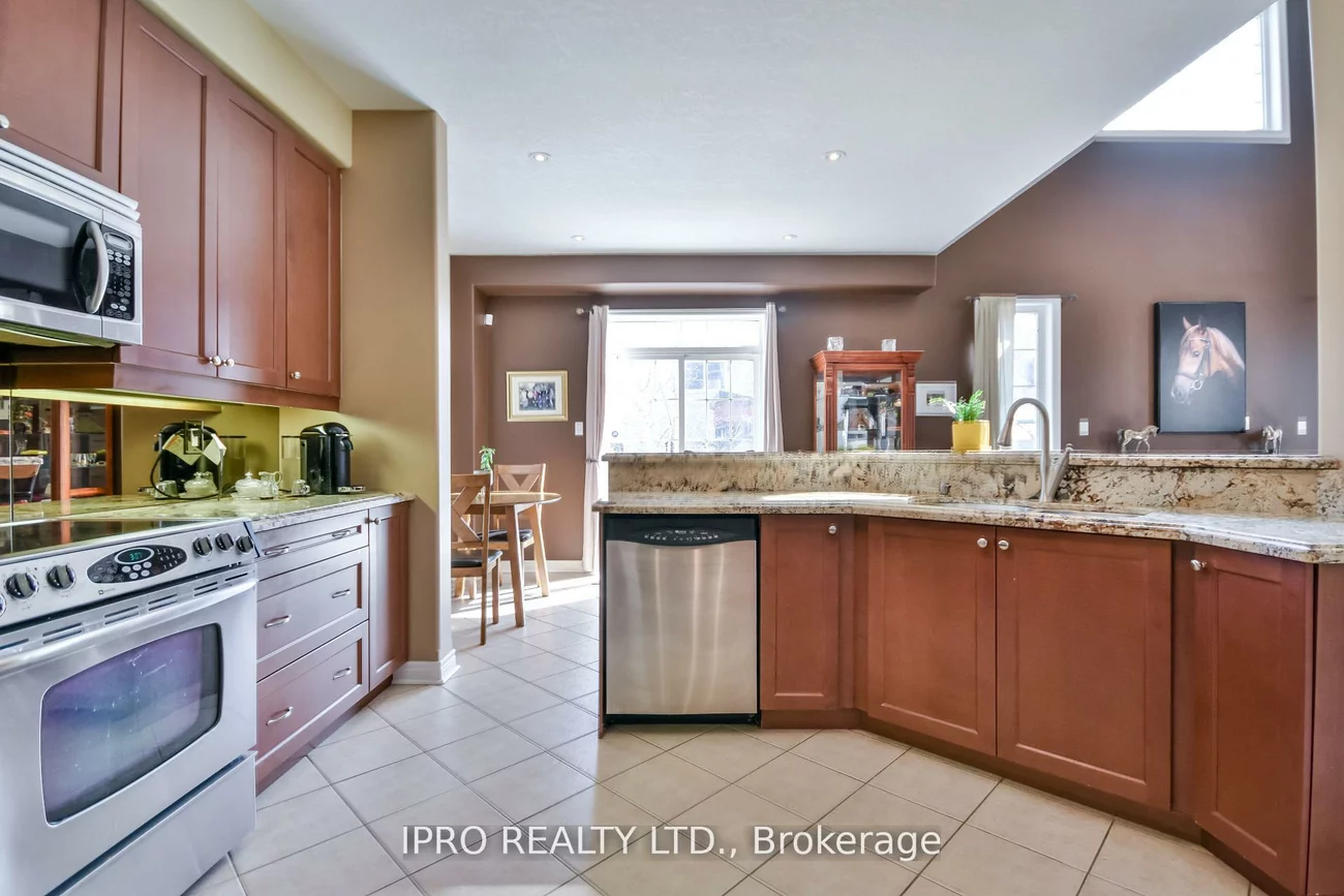 79, Sovereign's, Innis-Shore, Barrie