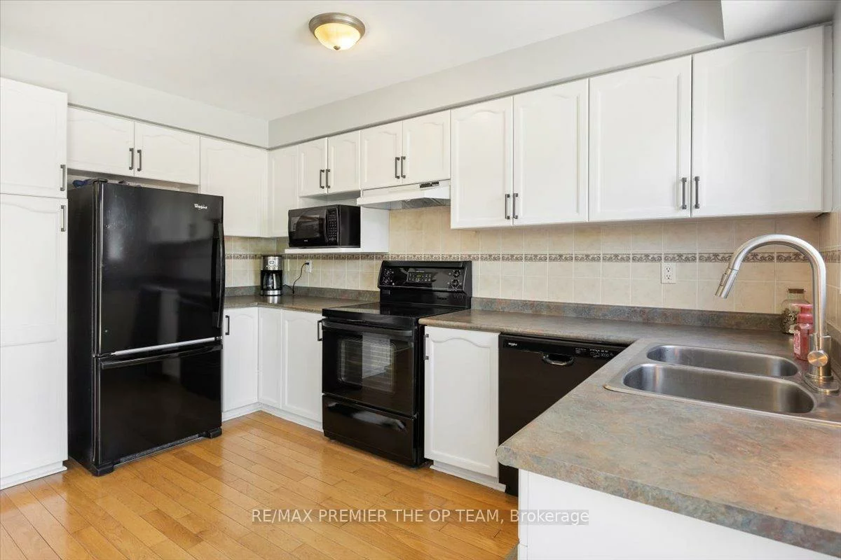 45, Sherwood, Northwest, Barrie