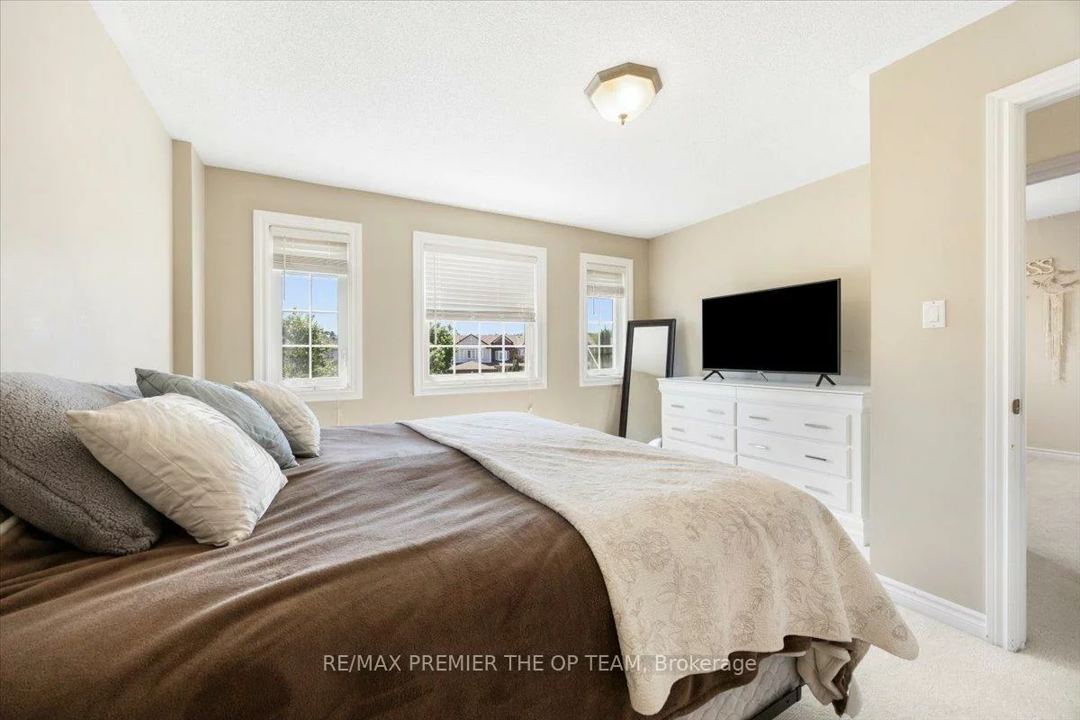 45, Sherwood, Northwest, Barrie