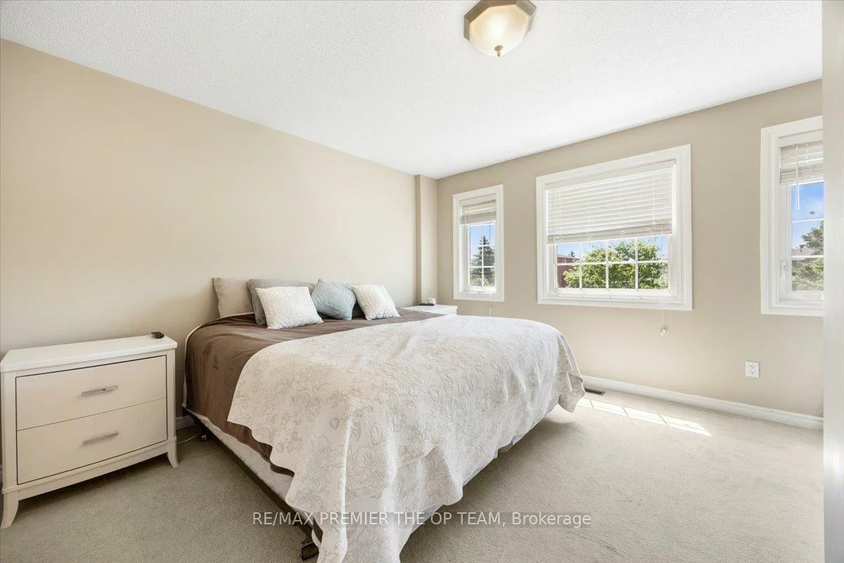 45, Sherwood, Northwest, Barrie