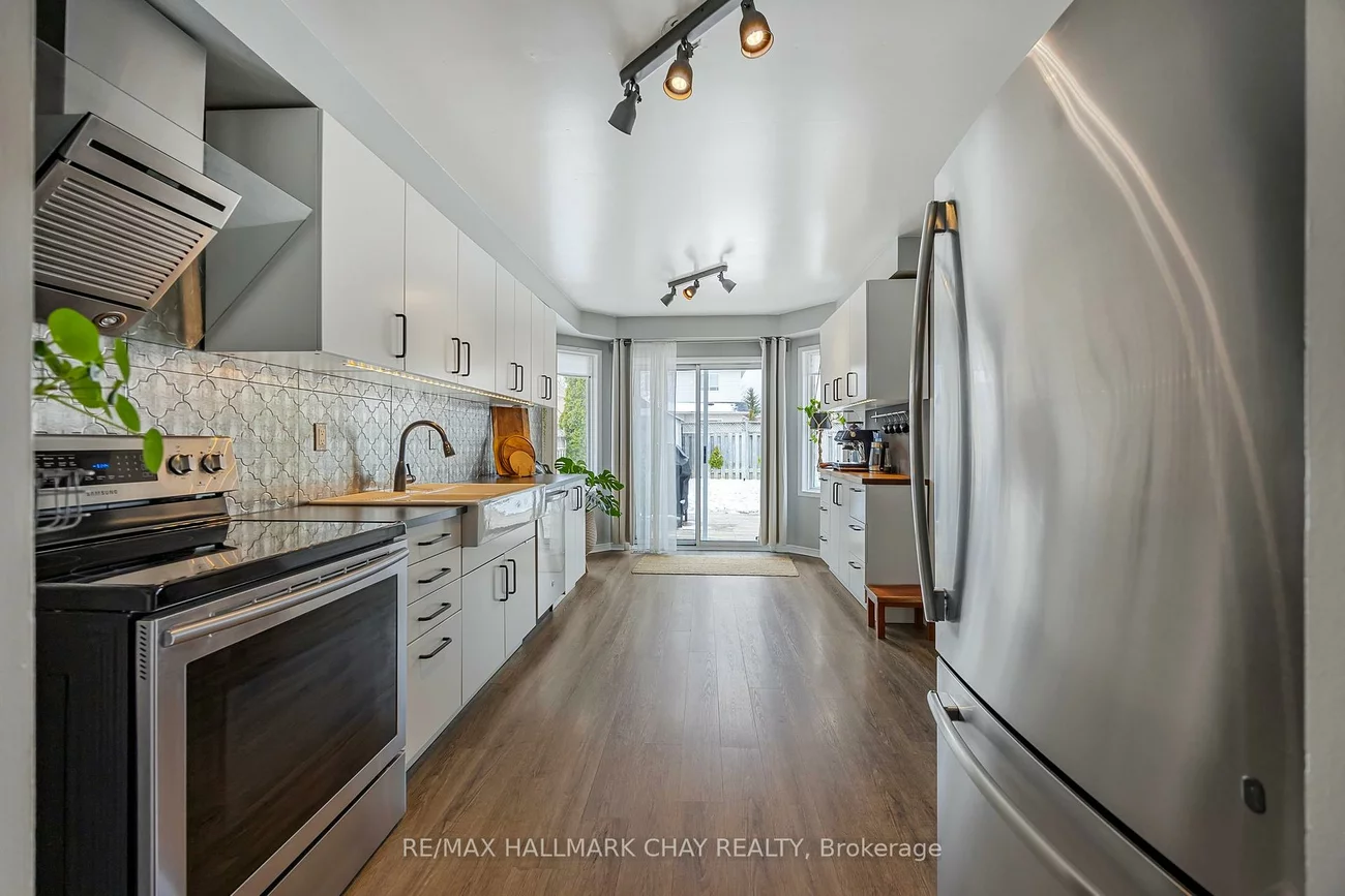 20, BASSWOOD, Holly, Barrie