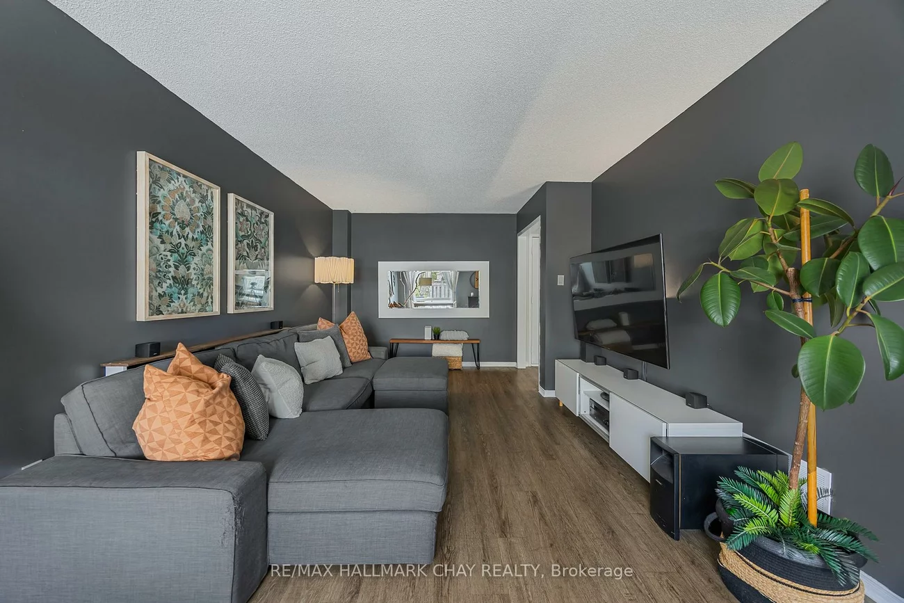 20, BASSWOOD, Holly, Barrie