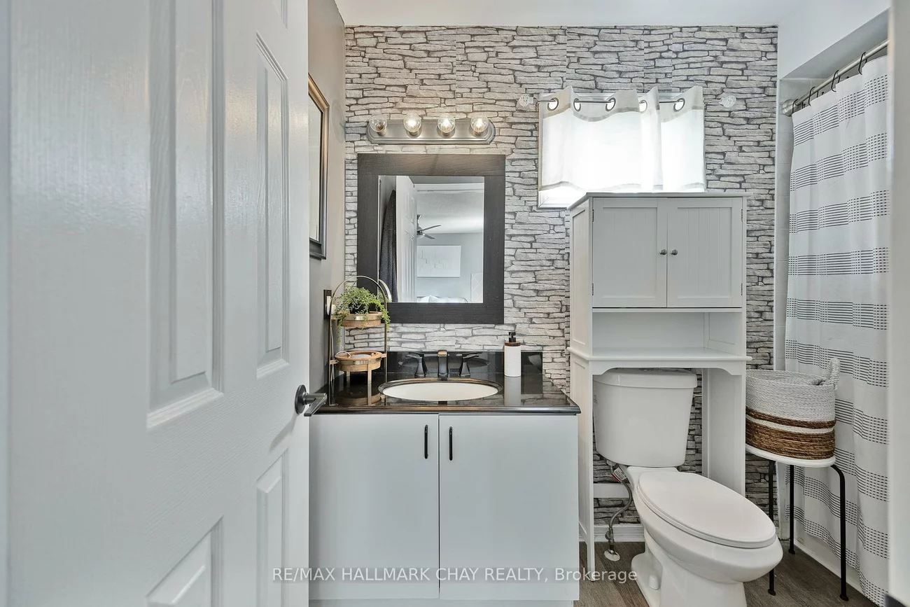 20, BASSWOOD, Holly, Barrie