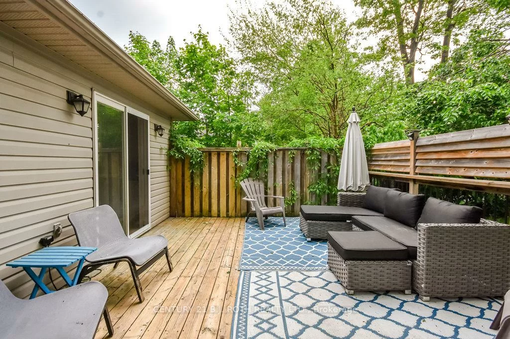 56, Monique, East Bayfield, Barrie