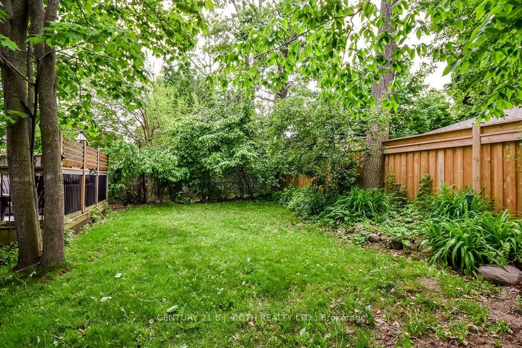 56, Monique, East Bayfield, Barrie