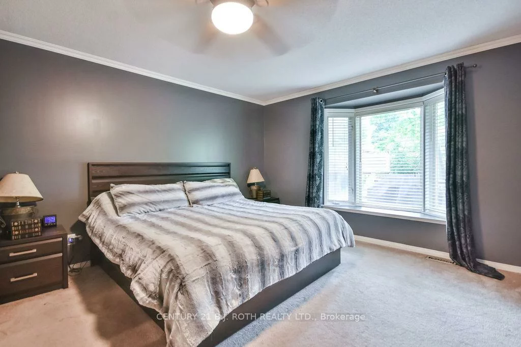 56, Monique, East Bayfield, Barrie