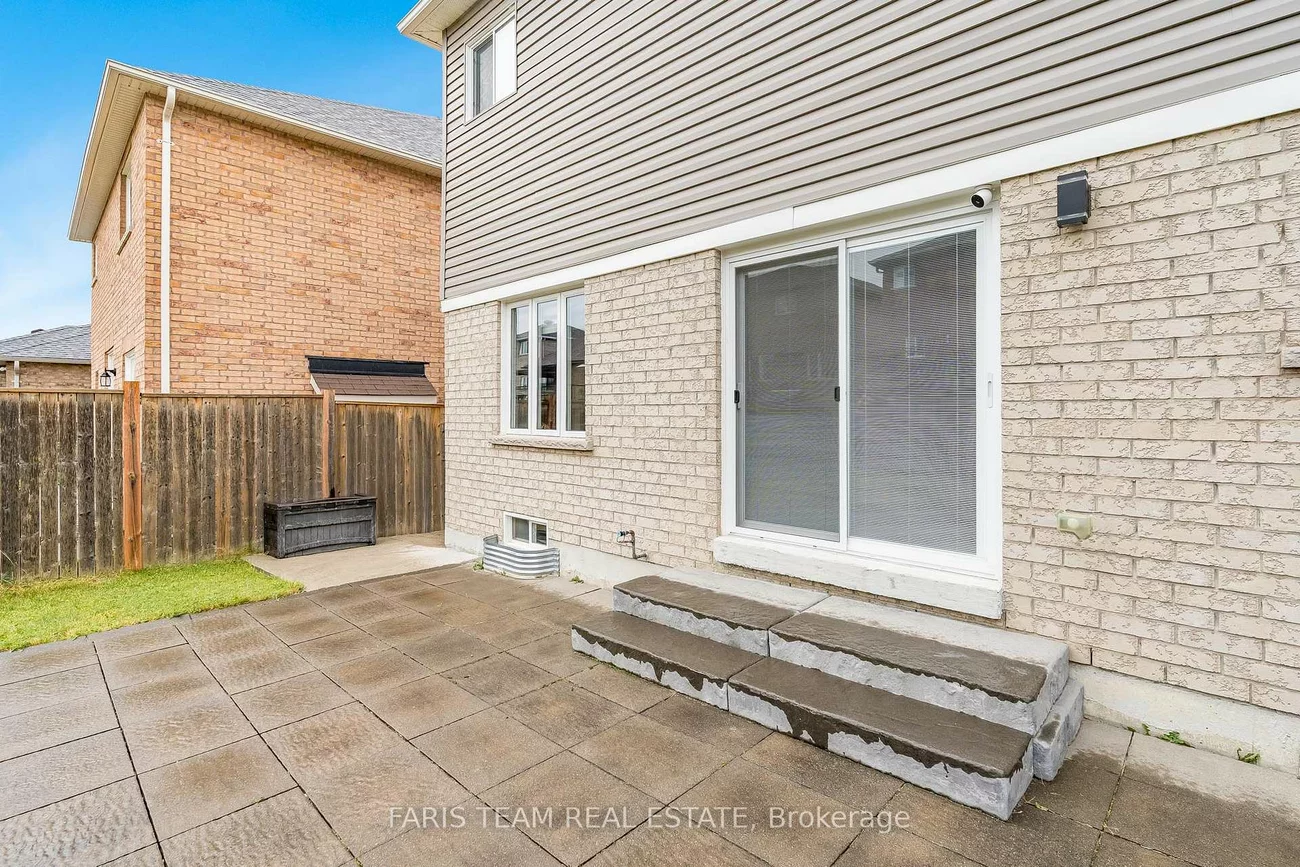 48, Majesty, Innis-Shore, Barrie