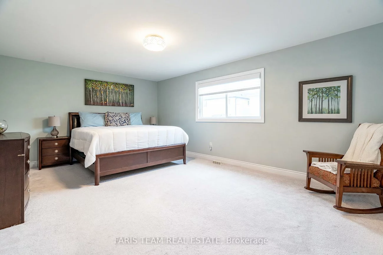 48, Majesty, Innis-Shore, Barrie