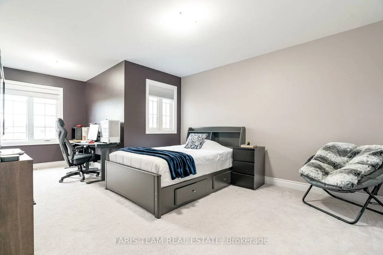 48, Majesty, Innis-Shore, Barrie