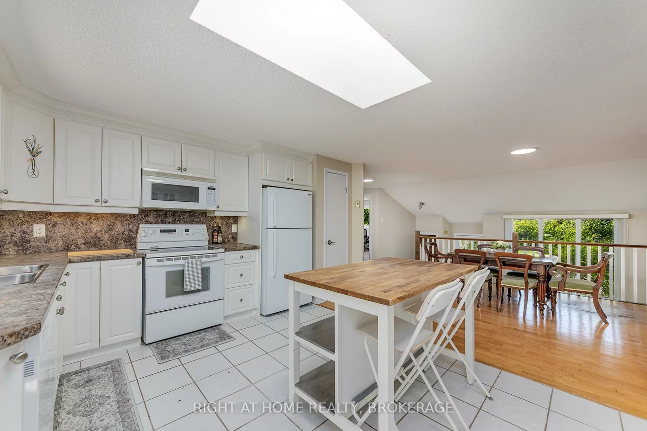 136, Hickling, Grove East, Barrie
