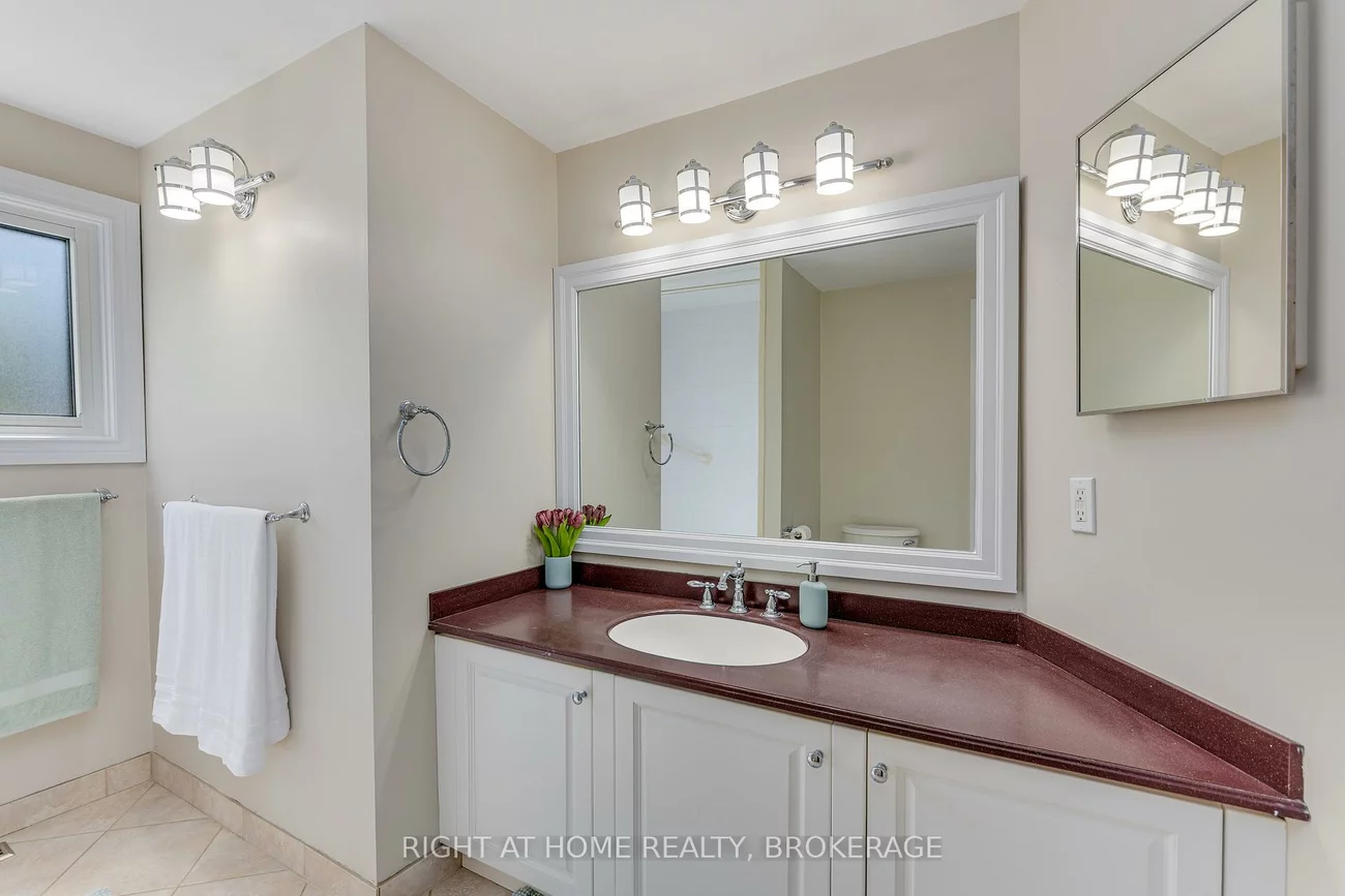 136, Hickling, Grove East, Barrie