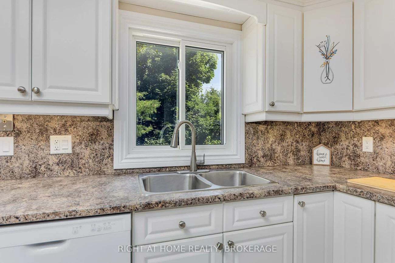 136, Hickling, Grove East, Barrie
