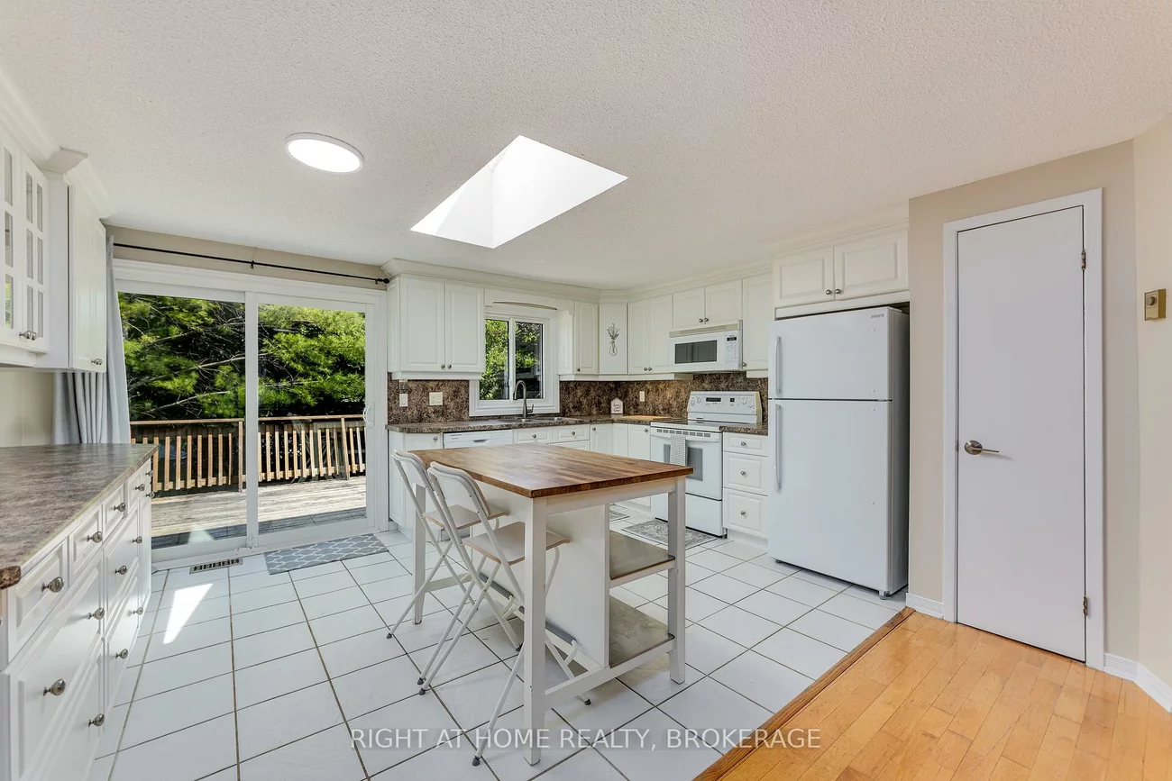 136, Hickling, Grove East, Barrie