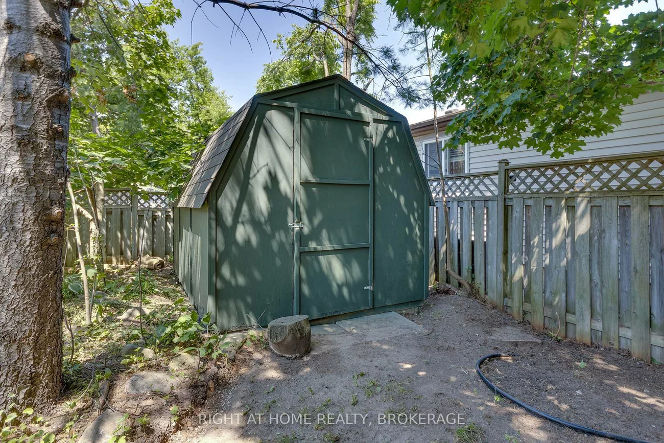 136, Hickling, Grove East, Barrie