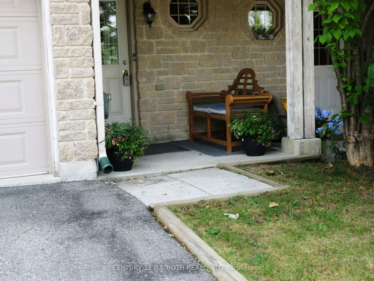 175, Stanley, East Bayfield, Barrie