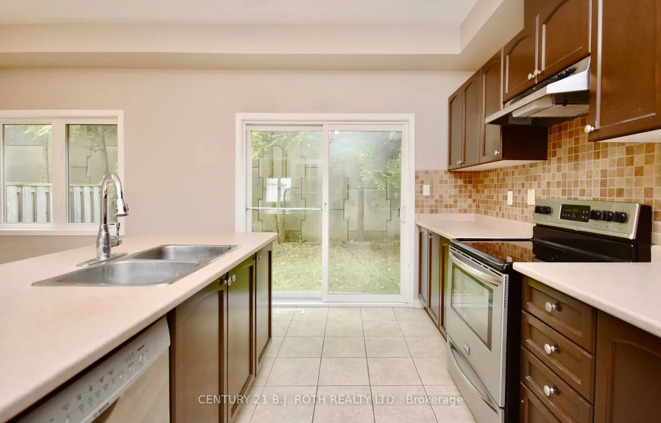 175, Stanley, East Bayfield, Barrie