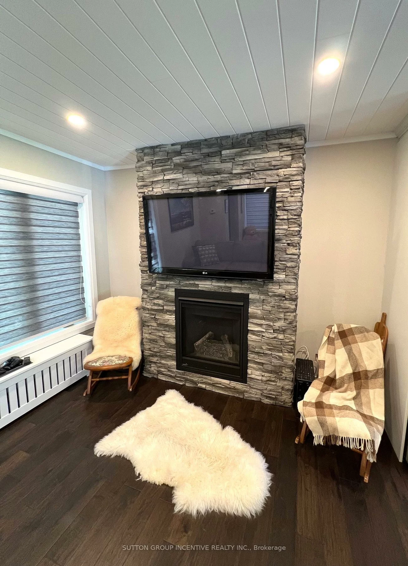 77, Drury, Wellington, Barrie