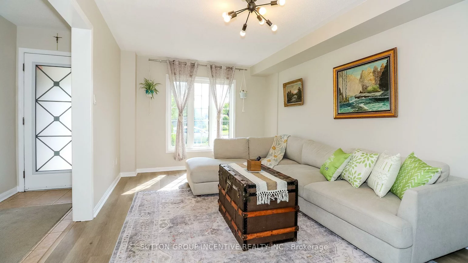 54, Succession, Innis-Shore, Barrie