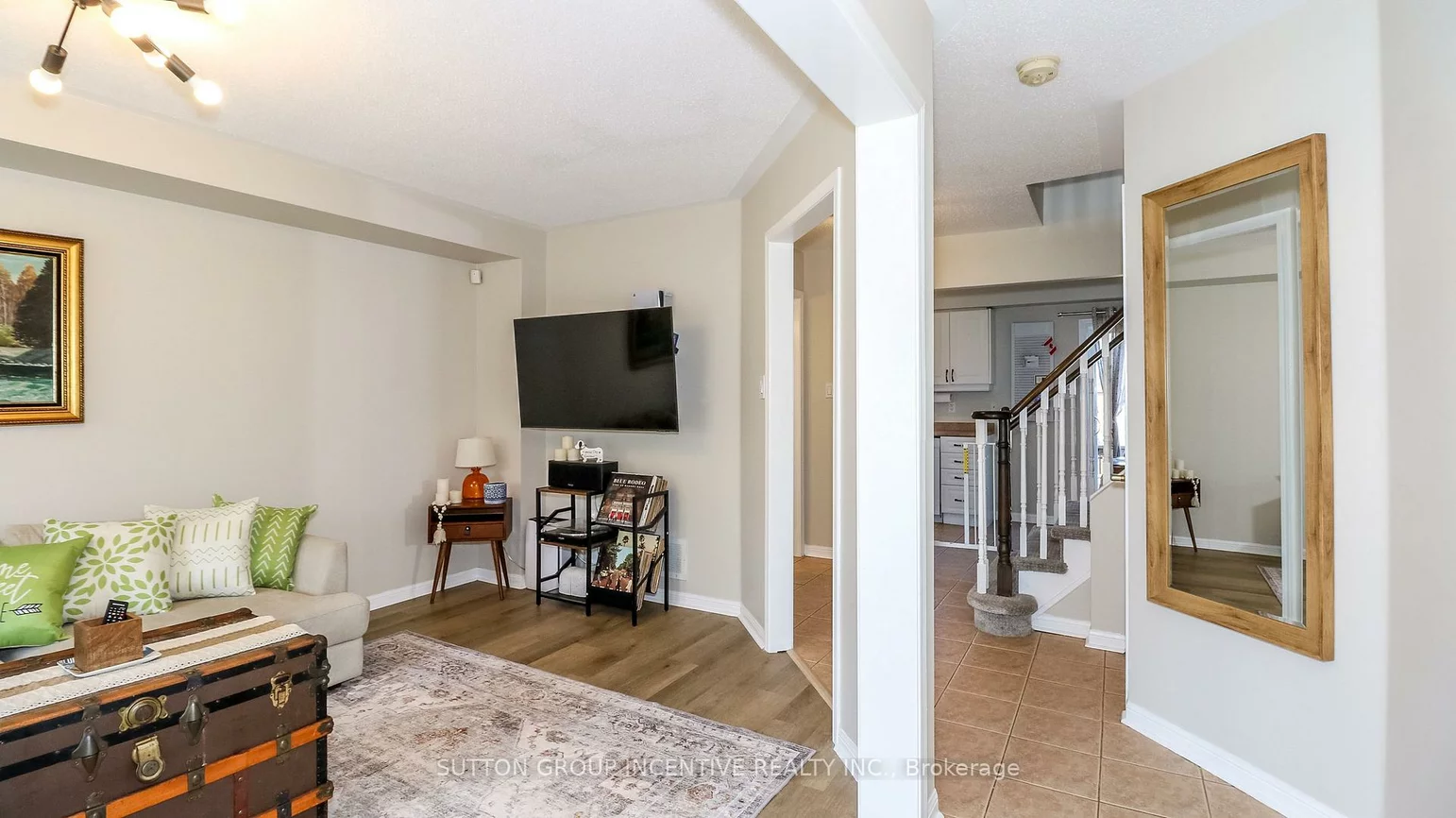 54, Succession, Innis-Shore, Barrie