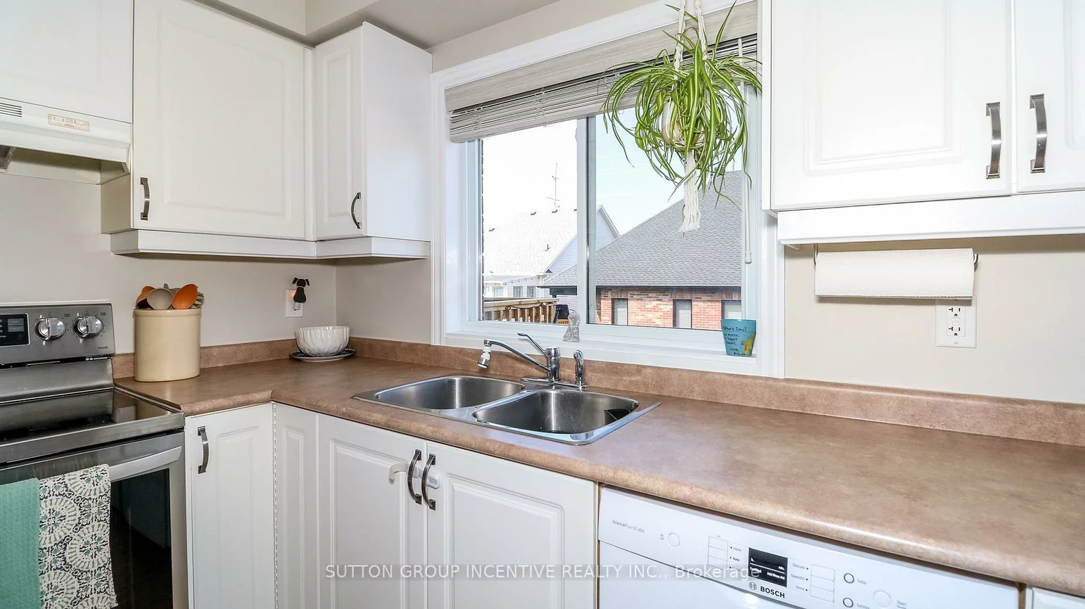 54, Succession, Innis-Shore, Barrie