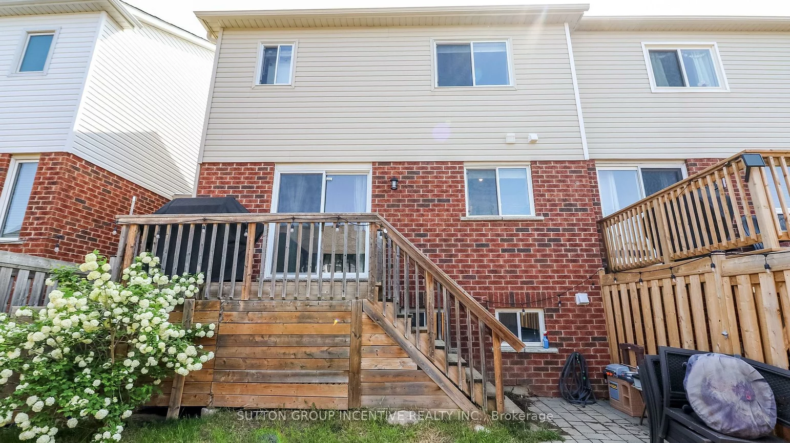 54, Succession, Innis-Shore, Barrie