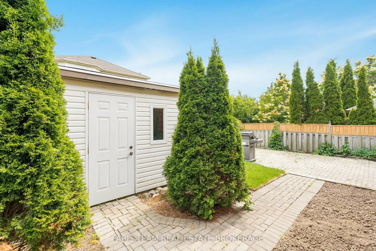 41, McDougall, West Bayfield, Barrie