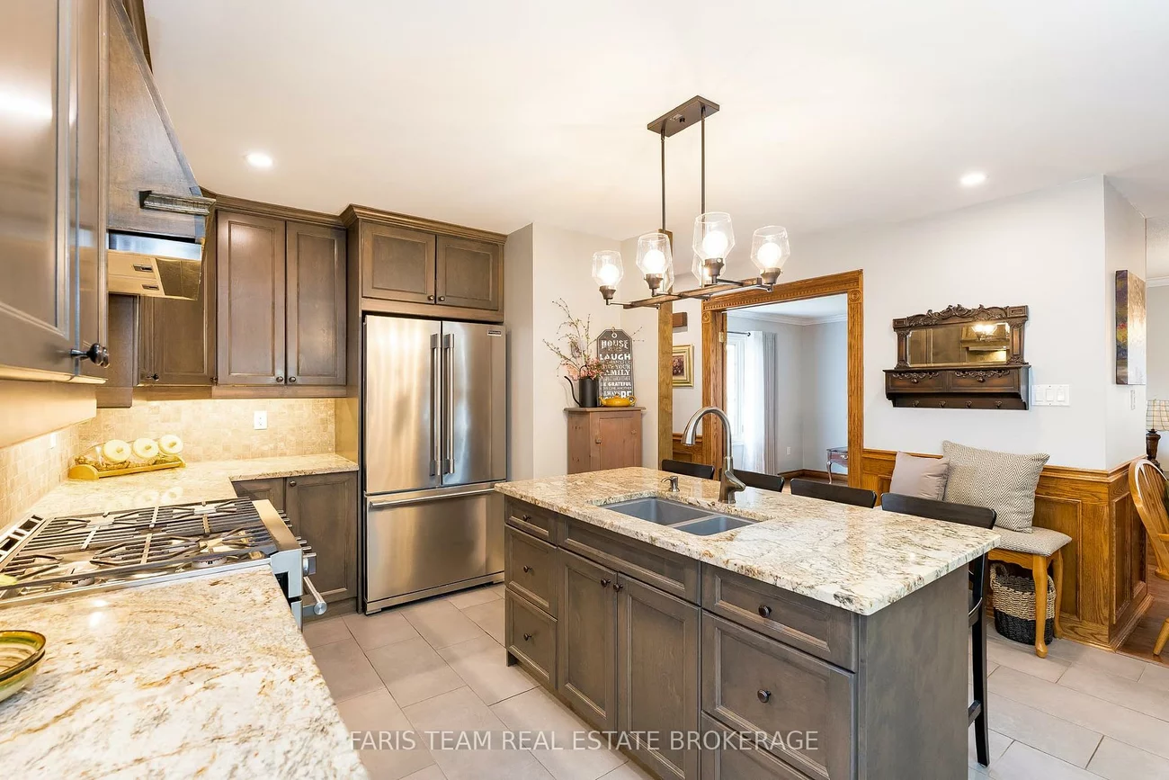 41, McDougall, West Bayfield, Barrie