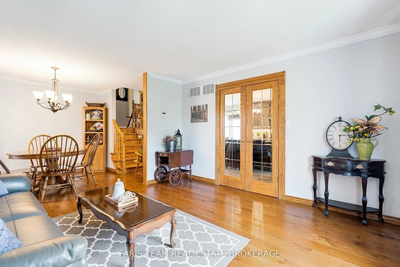 41, McDougall, West Bayfield, Barrie