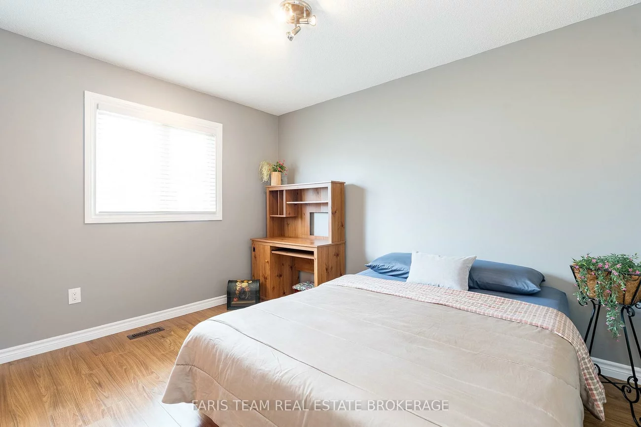 41, McDougall, West Bayfield, Barrie