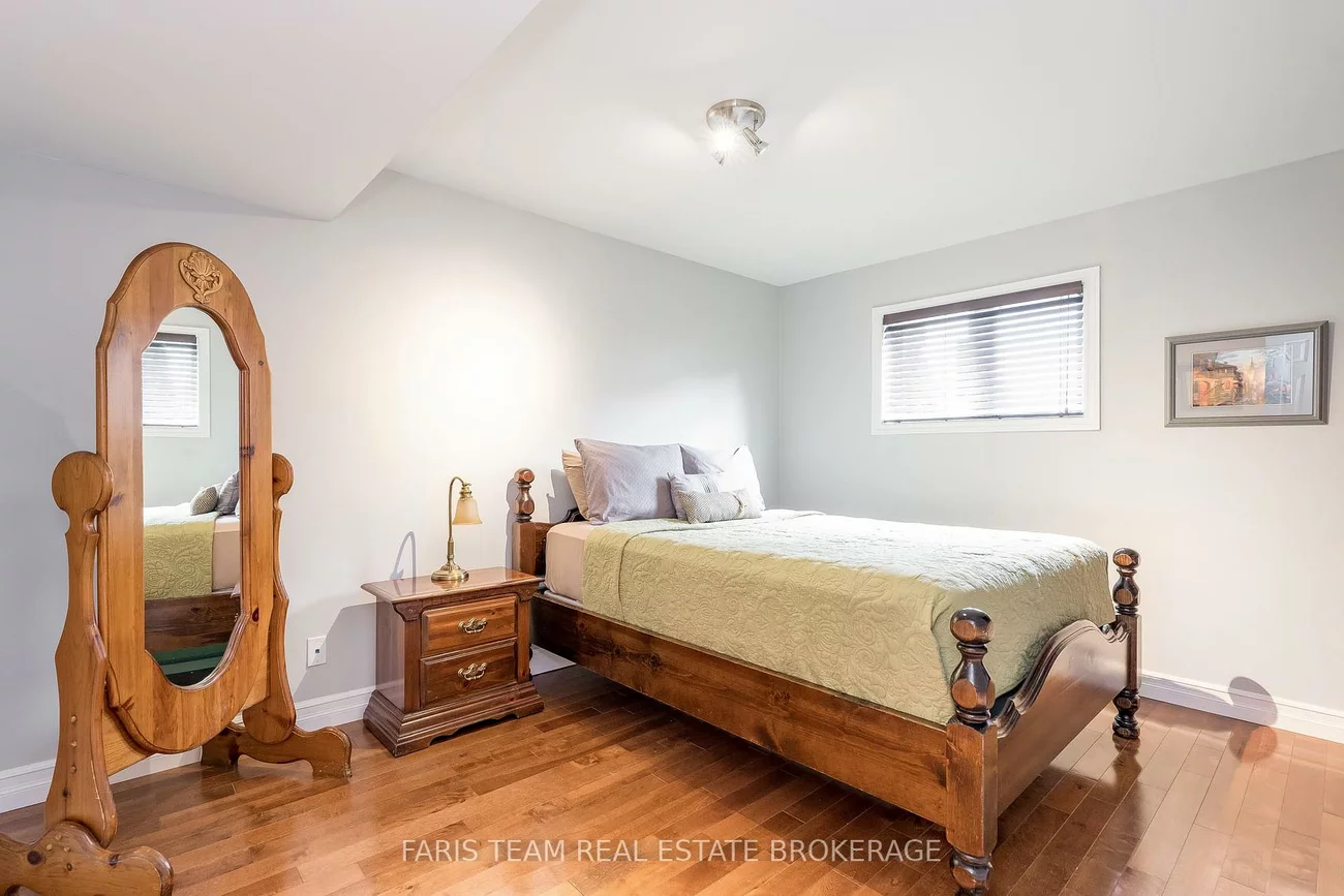 41, McDougall, West Bayfield, Barrie
