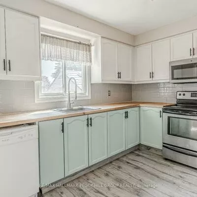 256, Hickling, Grove East, Barrie