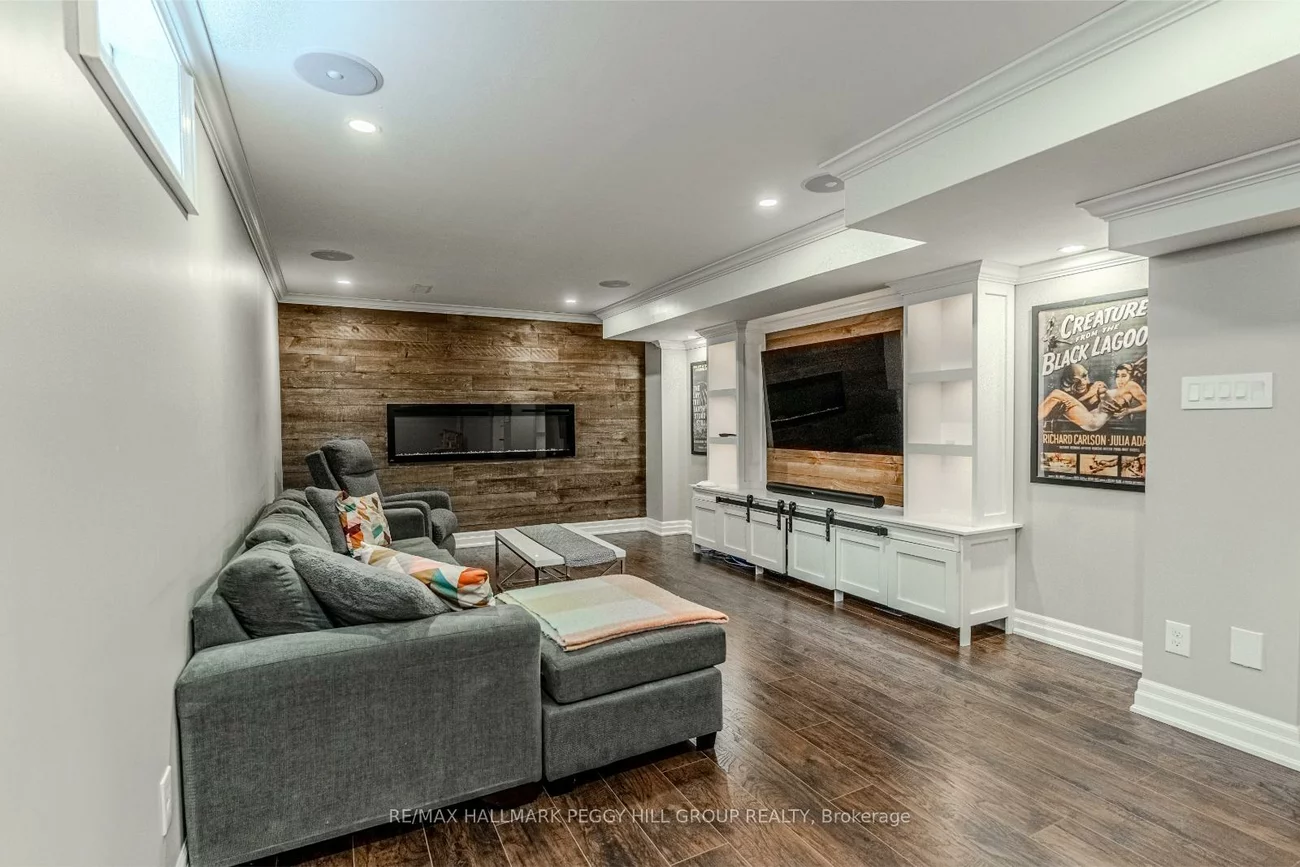 8, Thrushwood, Holly, Barrie