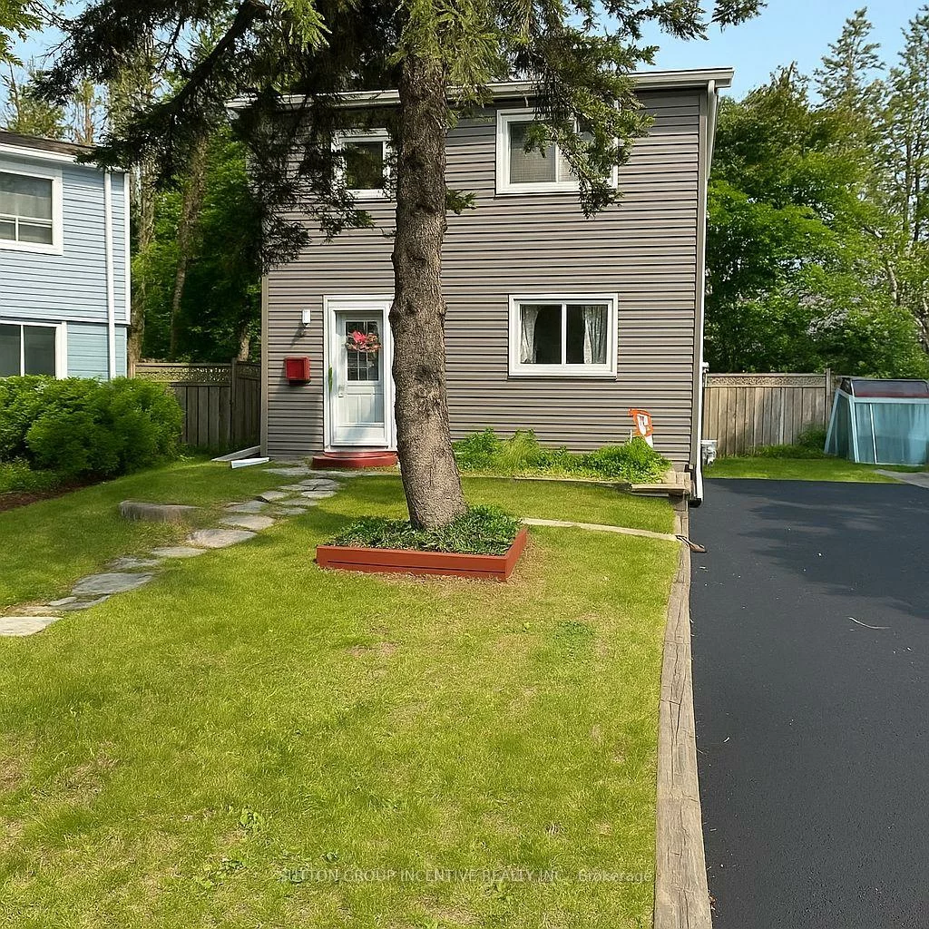 220, Letitia, Letitia Heights, Barrie