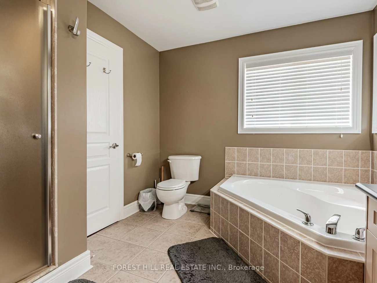 33, CONNAUGHT, Innis-Shore, Barrie