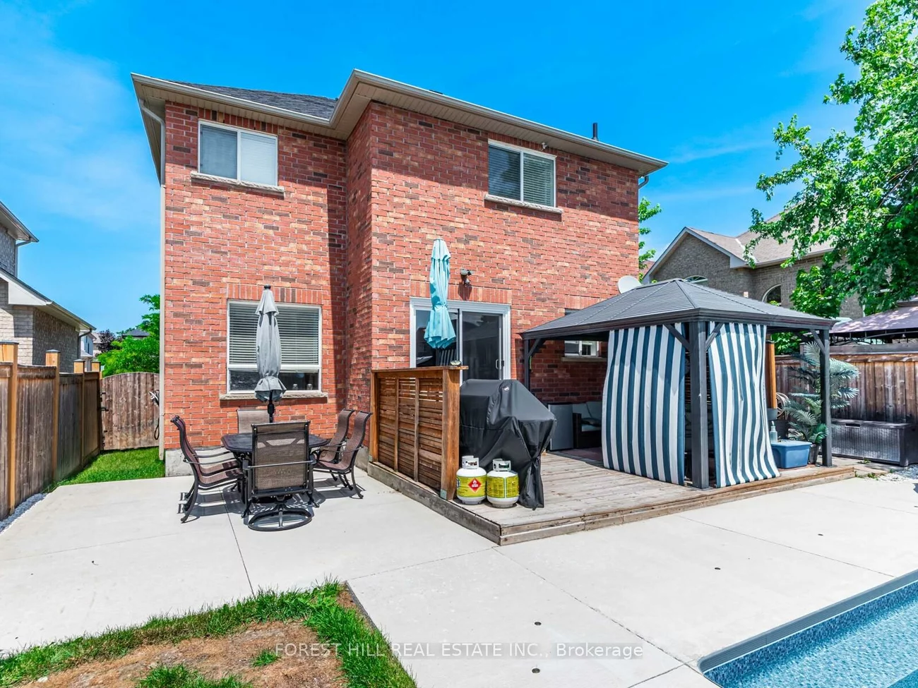 33, CONNAUGHT, Innis-Shore, Barrie