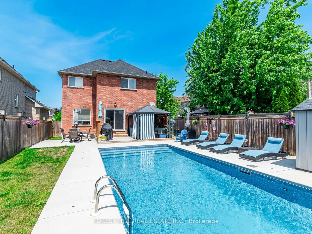 33, CONNAUGHT, Innis-Shore, Barrie