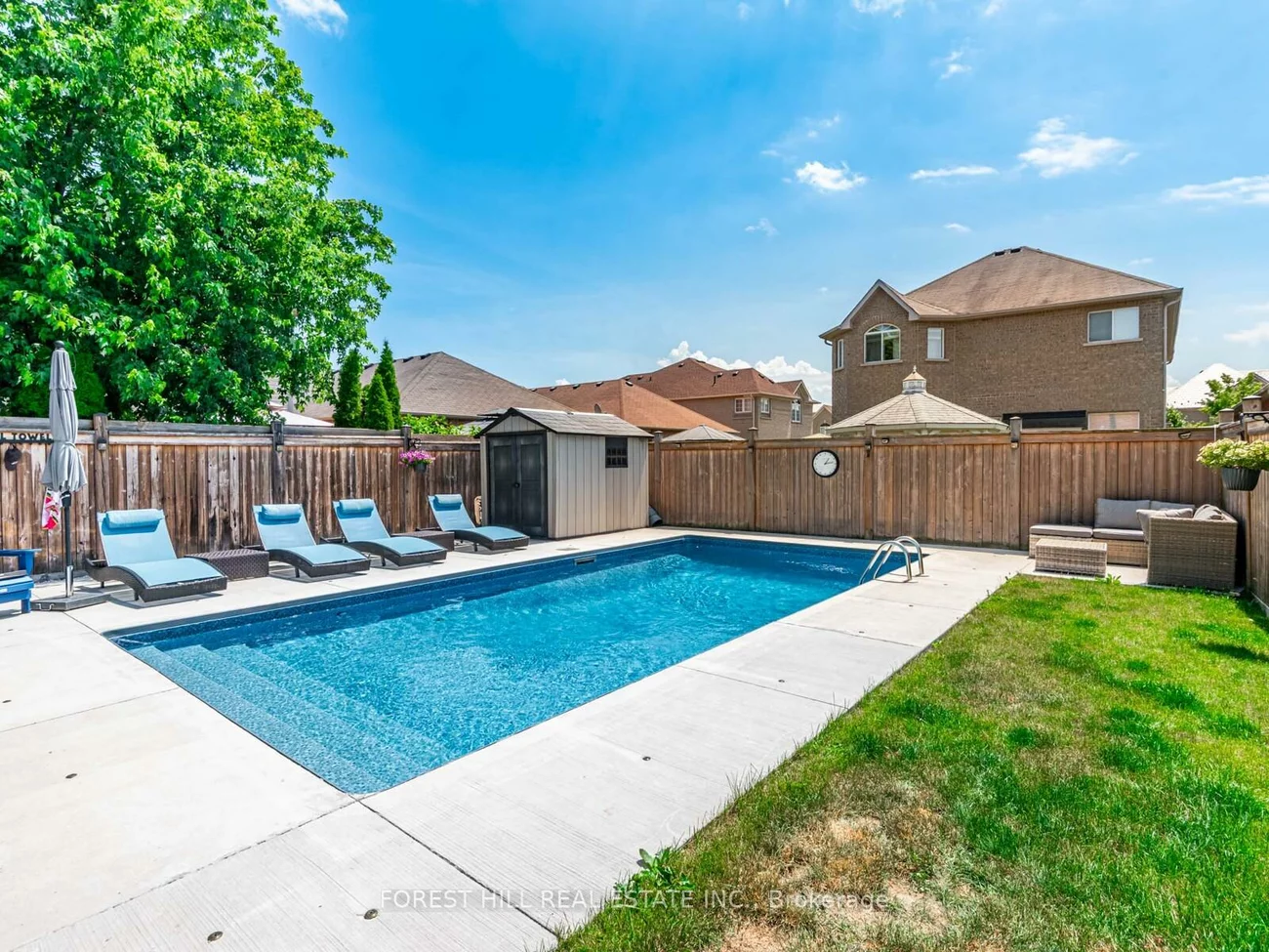 33, CONNAUGHT, Innis-Shore, Barrie